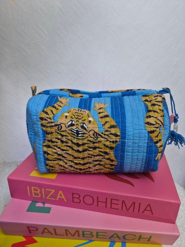 Panter lichtblauw ibiza ★ toilettas M
