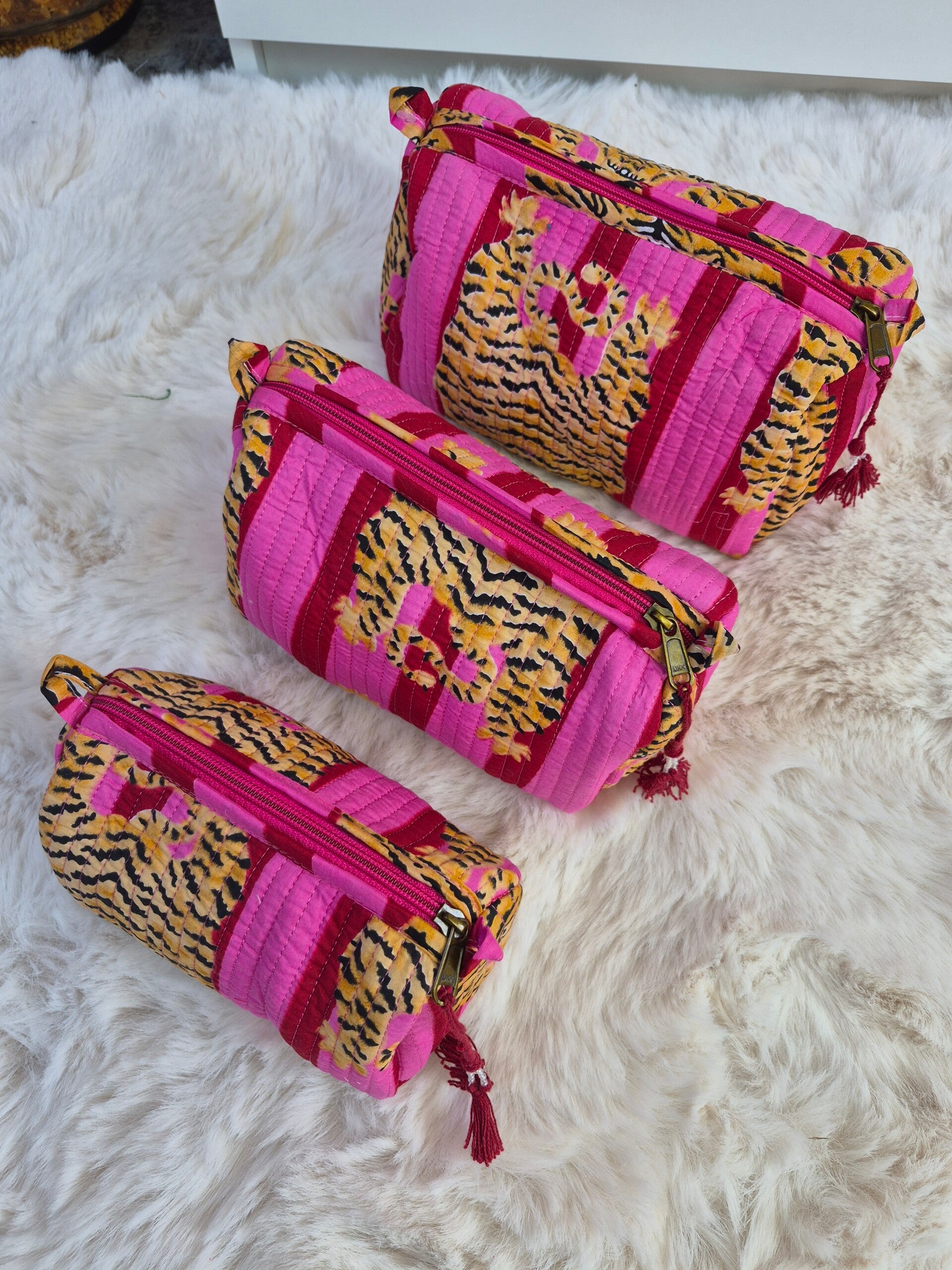 Panter rode streep ibiza ★ toilettas