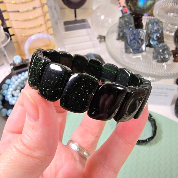 Groene Zandsteen Armband / Green Sandstone Soft Bangle