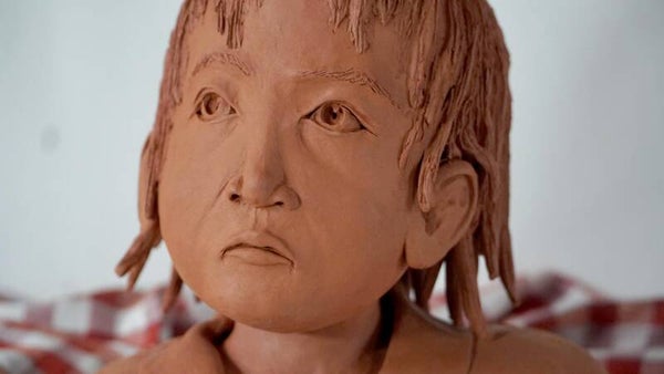 CHANNARY – Sculpture en grès d'une Cambodgienne