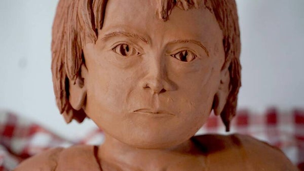RACHANA – Sculpture en grès d'une Cambodgienne