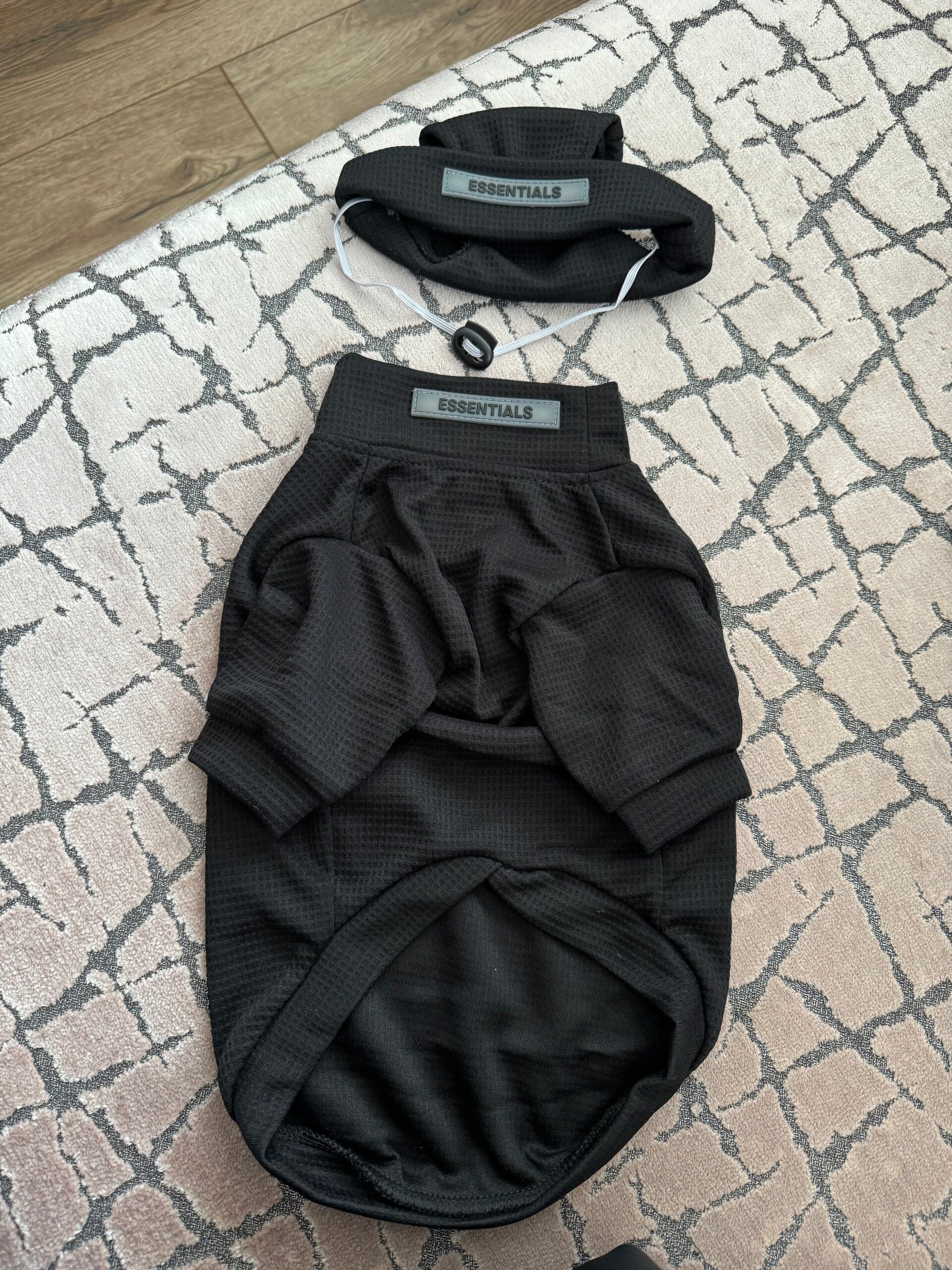 ESSENTIALS SWEATER & HAT
