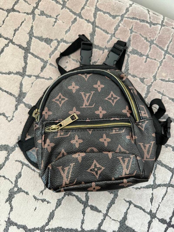 CHEWY VUITTON BACKPACK HARNESS