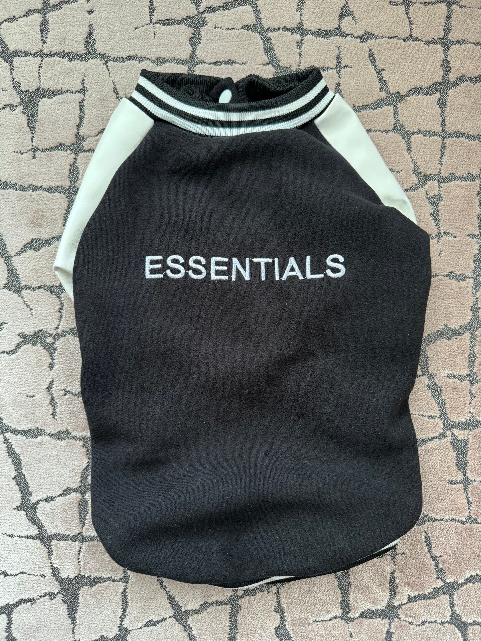 ESSENTIALS JACKET