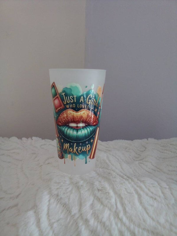Tumbler with a design for ladies