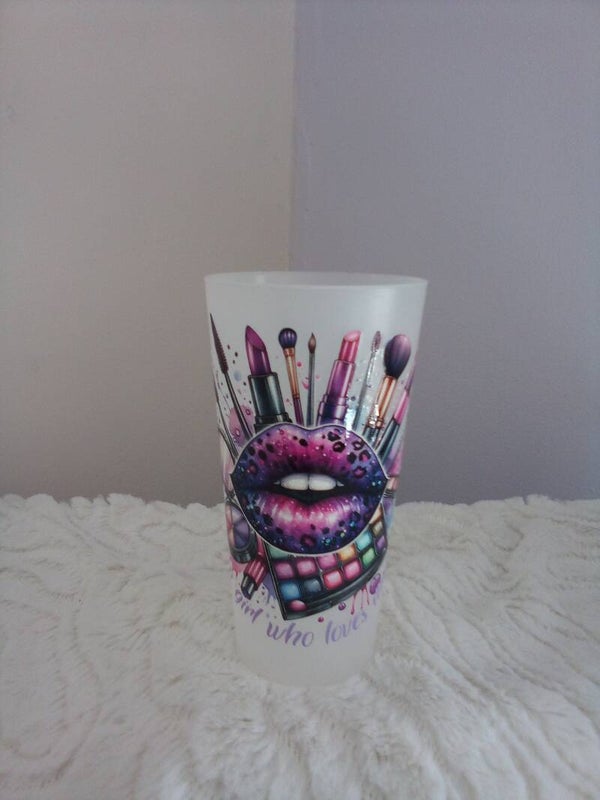 Clear plastic tumbler ith design