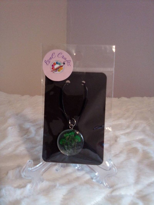 Resin round necklace