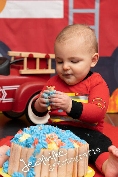 cakesmash brandweer hoera 1 jaar taart