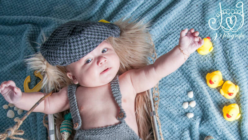 Babyfotografie Weert Limburg Newbornfotografie Fotograaf Weert, newborn baby,  cute baby,  fotoshoot  newbornfotograaf 