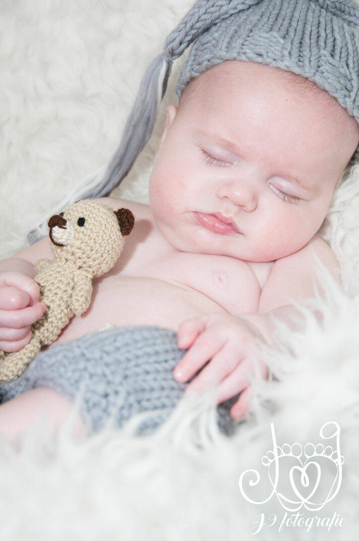 Babyfotografie Weert Limburg Newbornfotografie Fotograaf Weert, newborn baby,  cute baby,  fotoshoot  newbornfotograaf 