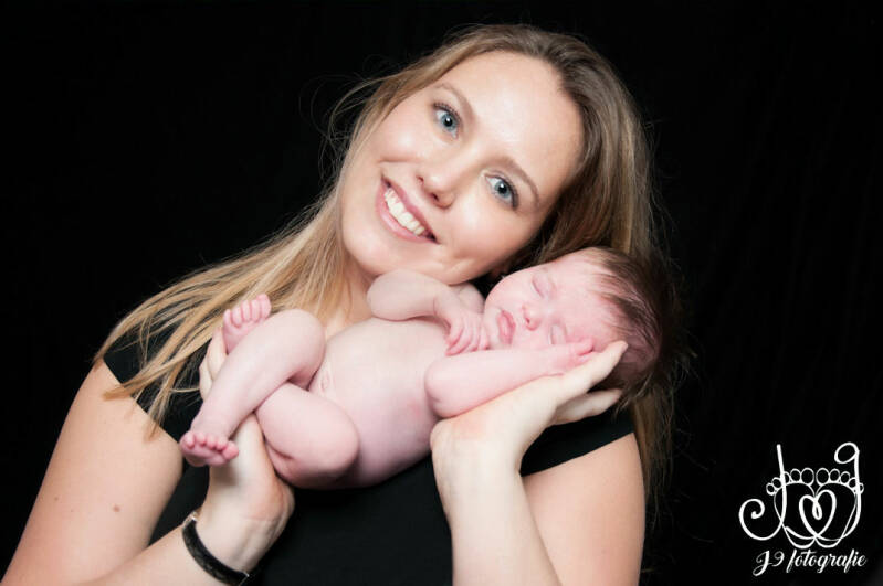 Babyfotografie Weert Limburg Newbornfotografie Fotograaf Weert, newborn baby,  cute baby,  fotoshoot  newbornfotograaf 