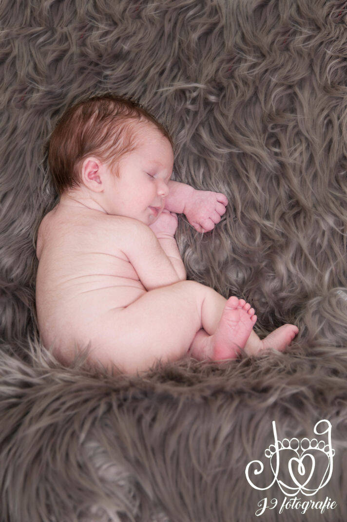 Babyfotografie Weert Limburg Newbornfotografie Fotograaf Weert, newborn baby,  cute baby,  fotoshoot  newbornfotograaf 