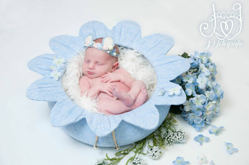 Babyfotografie Weert Limburg Newbornfotografie Fotograaf Weert, newborn baby,  cute baby,  fotoshoot  newbornfotograaf 