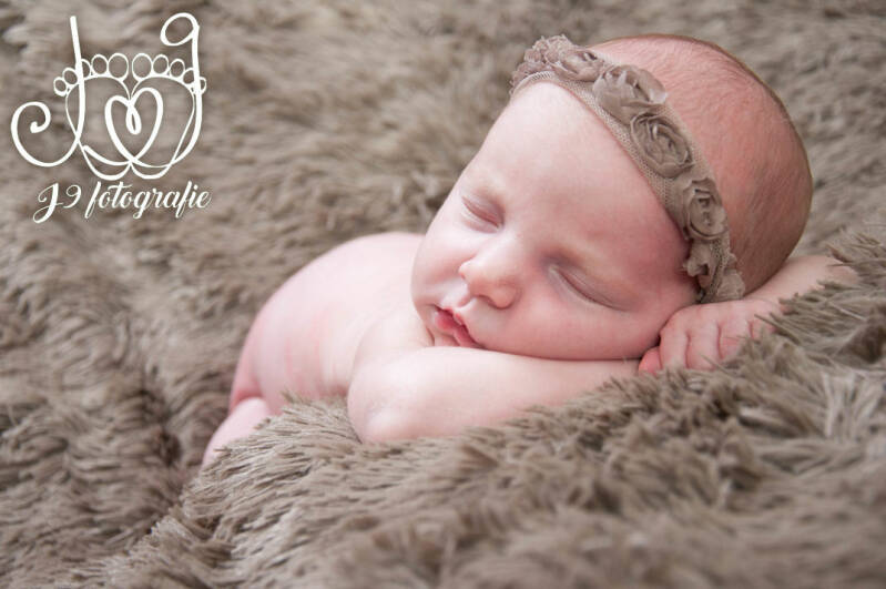 Babyfotografie Weert Limburg Newbornfotografie Fotograaf Weert, newborn baby,  cute baby,  fotoshoot  newbornfotograaf 