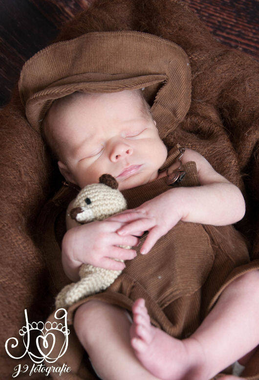 Babyfotografie Weert Limburg Newbornfotografie Fotograaf Weert, newborn baby,  cute baby,  fotoshoot  newbornfotograaf 