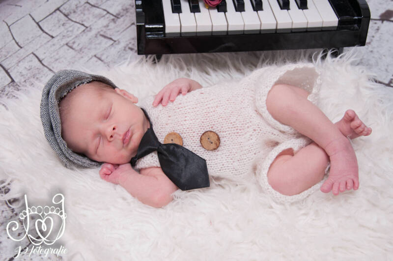 Babyfotografie Weert Limburg Newbornfotografie Fotograaf Weert, newborn baby,  cute baby,  fotoshoot  newbornfotograaf 