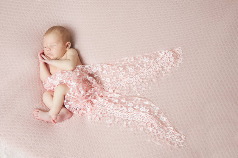 Babyfotografie Weert Limburg Newbornfotografie Fotograaf Weert, newborn baby,  cute baby,  fotoshoot  newbornfotograaf 