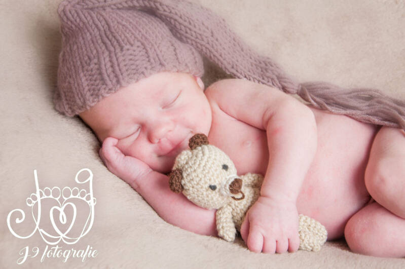 Babyfotografie Weert Limburg Newbornfotografie Fotograaf Weert, newborn baby,  cute baby,  fotoshoot  newbornfotograaf 