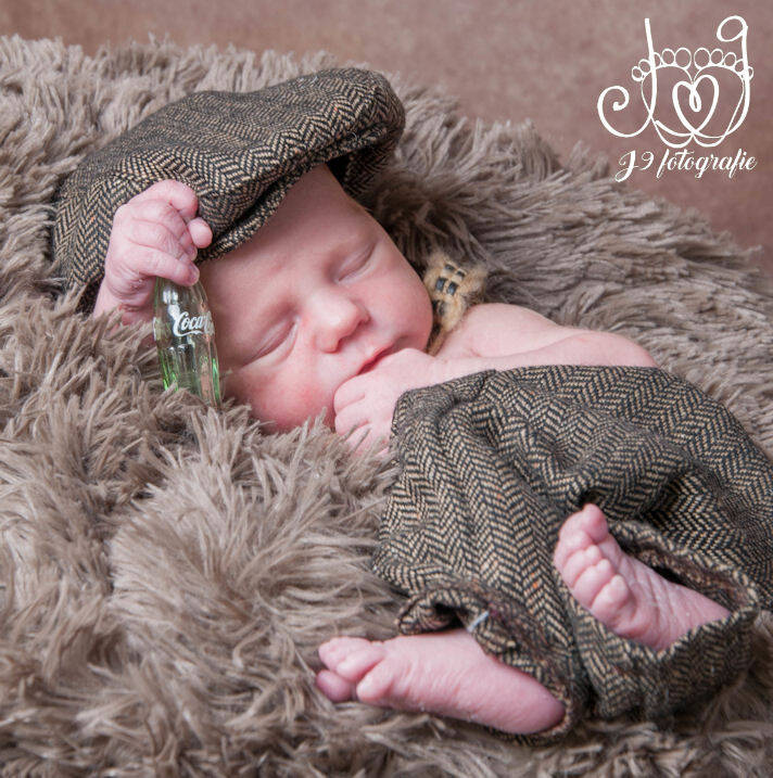 Babyfotografie Weert Limburg Newbornfotografie Fotograaf Weert, newborn baby,  cute baby,  fotoshoot  newbornfotograaf 
