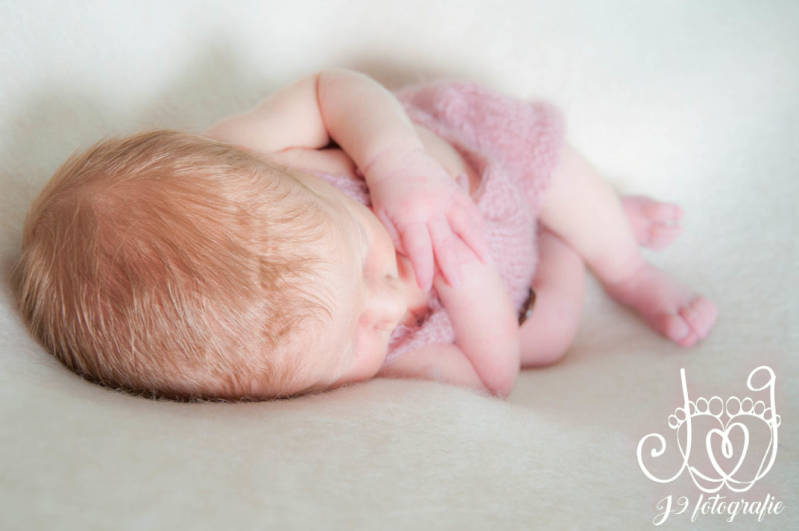 Babyfotografie Weert Limburg Newbornfotografie Fotograaf Weert, newborn baby,  cute baby,  fotoshoot  newbornfotograaf 