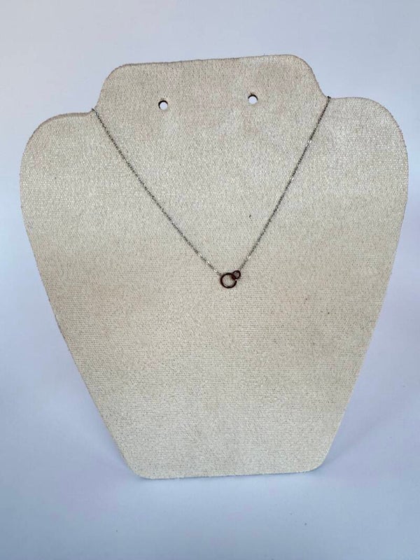 Connected necklace silver