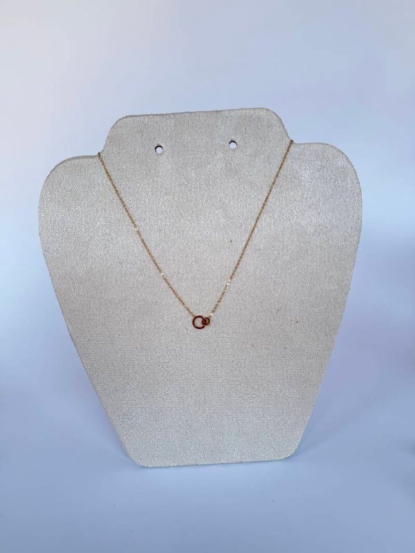 Connected necklace gold