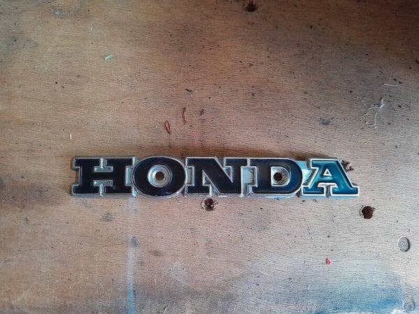 Logo réservoir  "HONDA" CB 125 K4