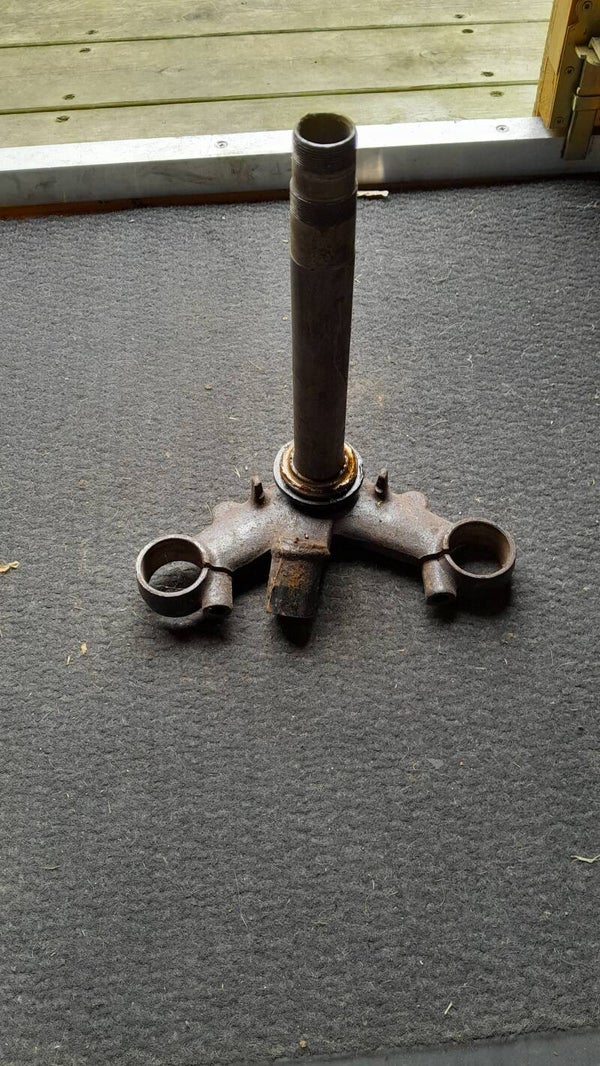 Té de fourche inférieur