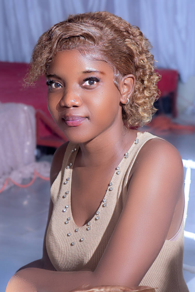 dee00424-standard.jpg