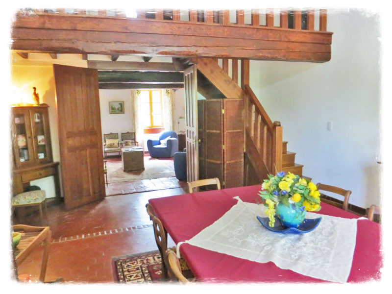 Vrijstaand woonboerderij met uitzicht op de Pyreneeën