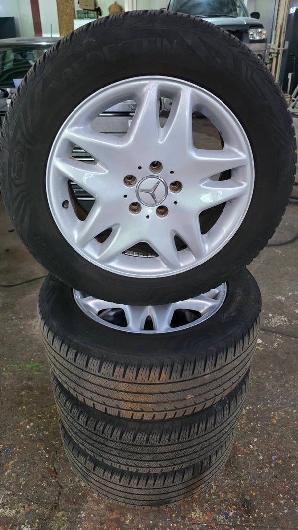 Mercedes Carat originele Velgen + 4 gebruikte banden 235/35 R17