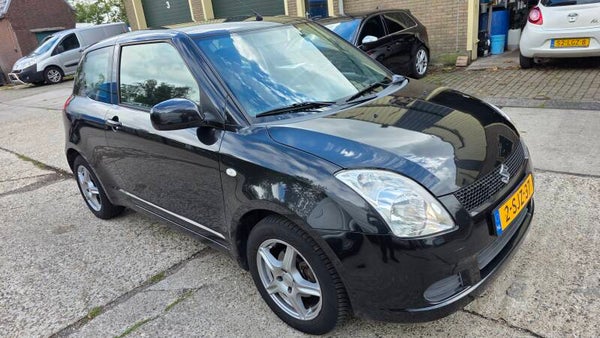 Suzuki Swift 1300i 2007 Koude Airco!! Sportvelgen Nieuwe APK voor de vraagprijs!