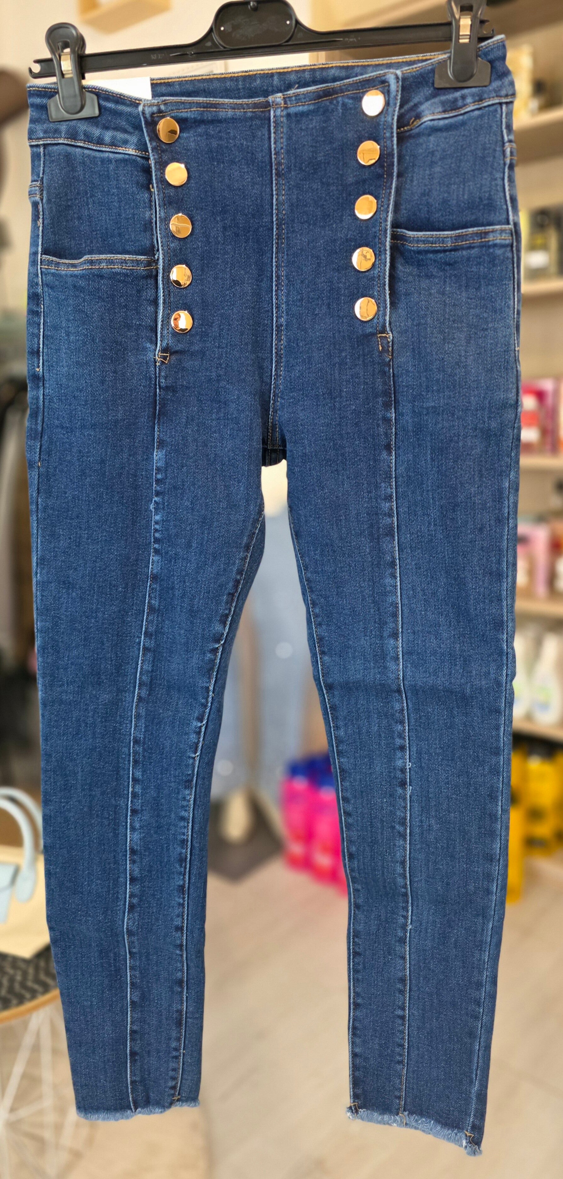 Jeans slim taille haute à bouton