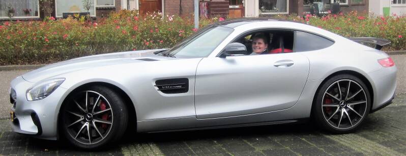 Wat is leuker dan zelf autorijden Mercedes-AMG GT
