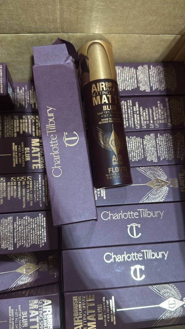 Charlotte Tilbury  Airbrush Flawless Matte Blurring & Waterproof Setting Spray