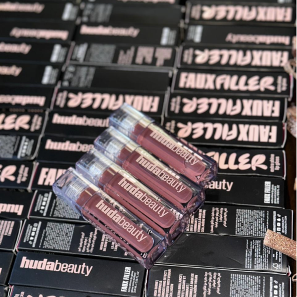 Huda lip gloss