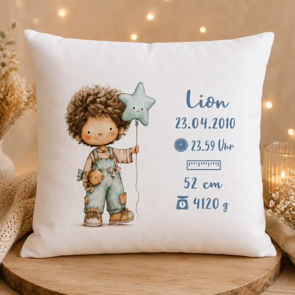 Personalisiertes Geburtskissen 40x40 cm mit Name & Geburtsdaten. Designs für Mädchen und Jungen. Auch als Set mit passender LED-Geburtsflasche erhältlich.