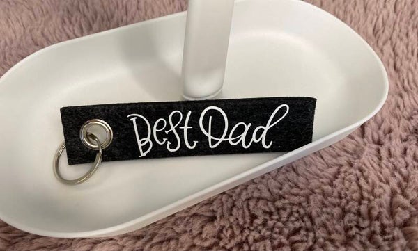 Schlüsselanhänger aus Filz „Best Dad“ oder „Liebster Papi“
