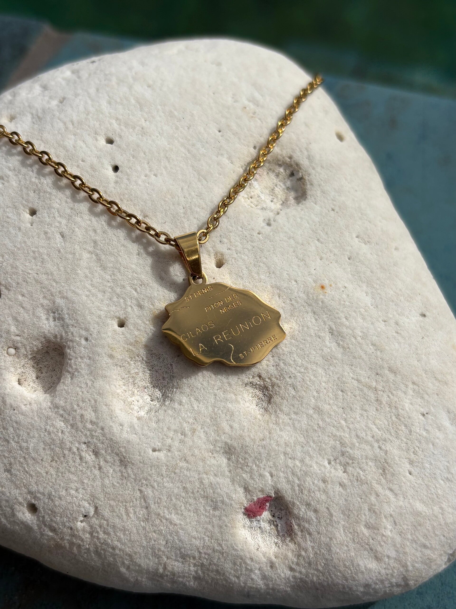 Chaîne avec pendentif la Réunion