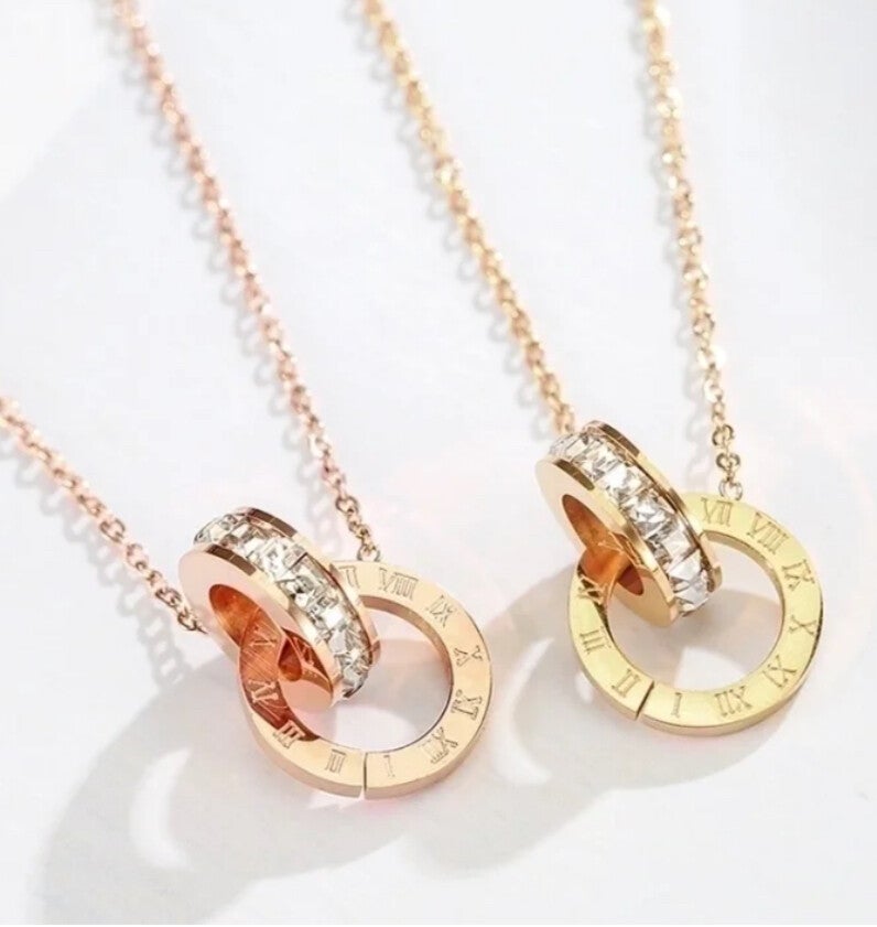 Collier chiffres romains