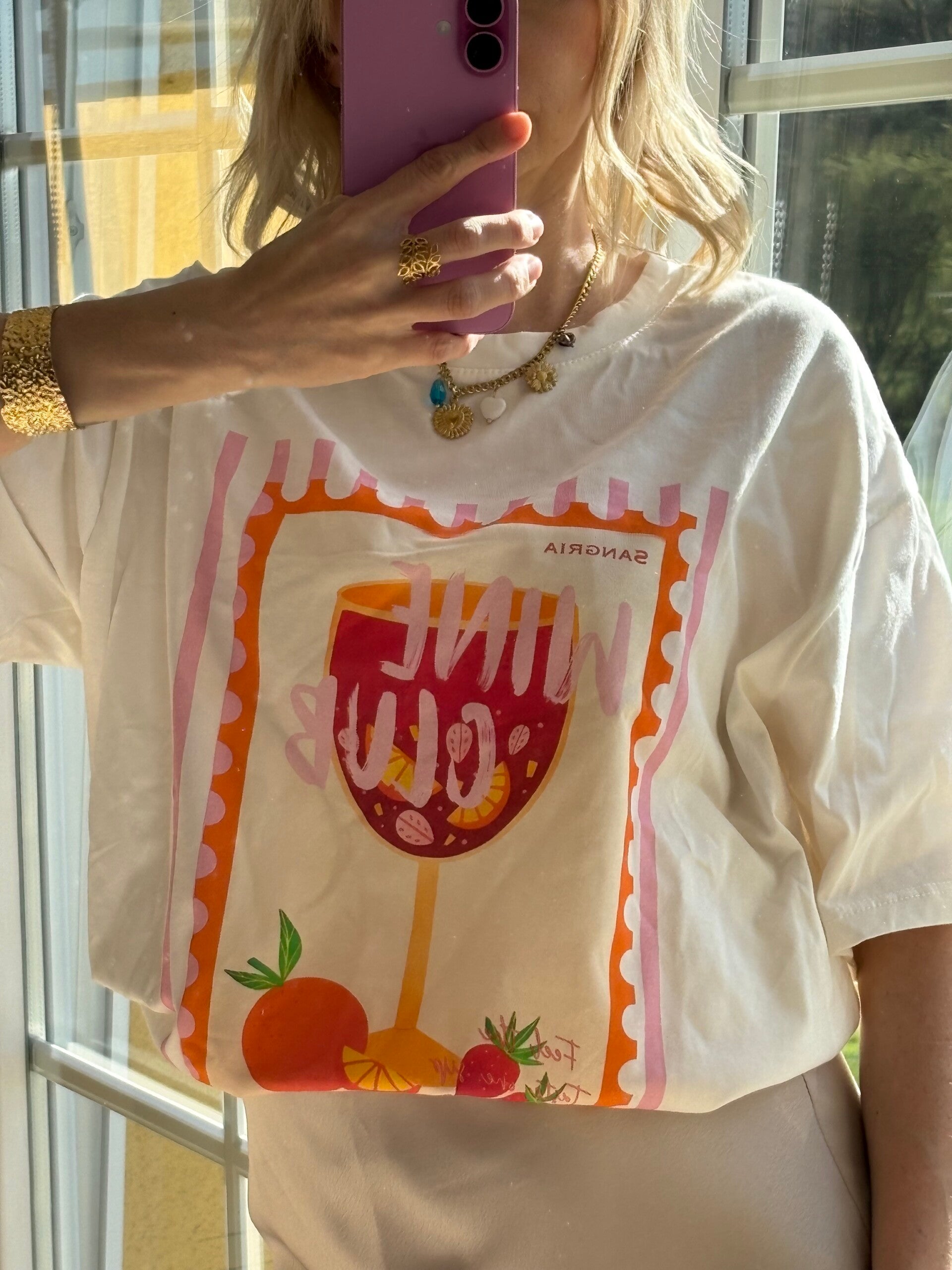 T shirt sangria