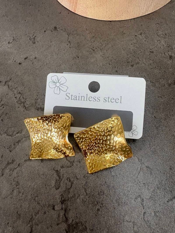 Boucles d’oreilles carré texturisé