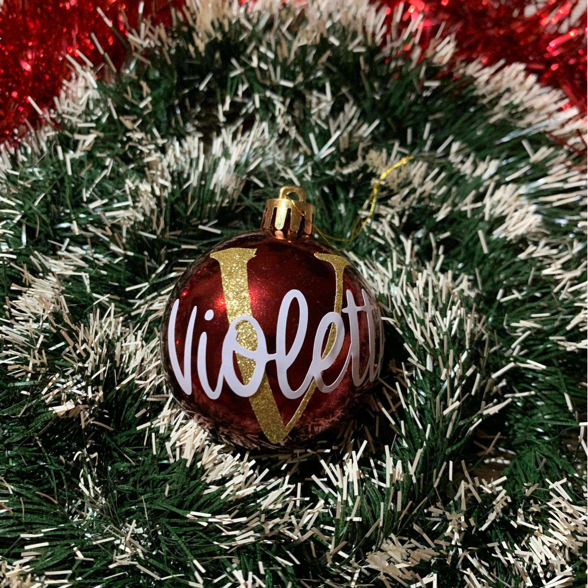 Boule de Noël personnalisée Lettre + prénom 🎄 – Prénom au choix & déco magique
