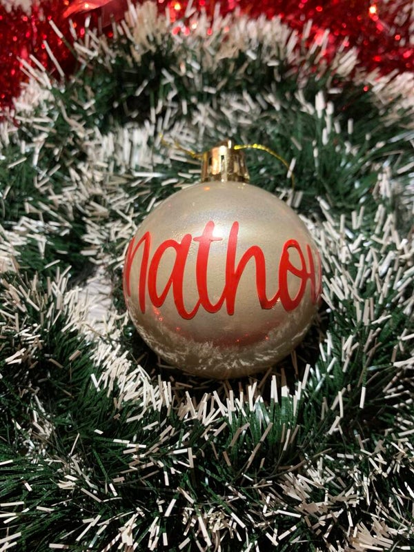 Boule de Noël personnalisée Nude brillant🎄 – Prénom au choix & déco magique