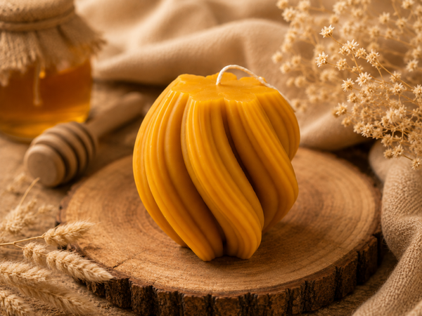 Bougie torsadée en cire d'abeille