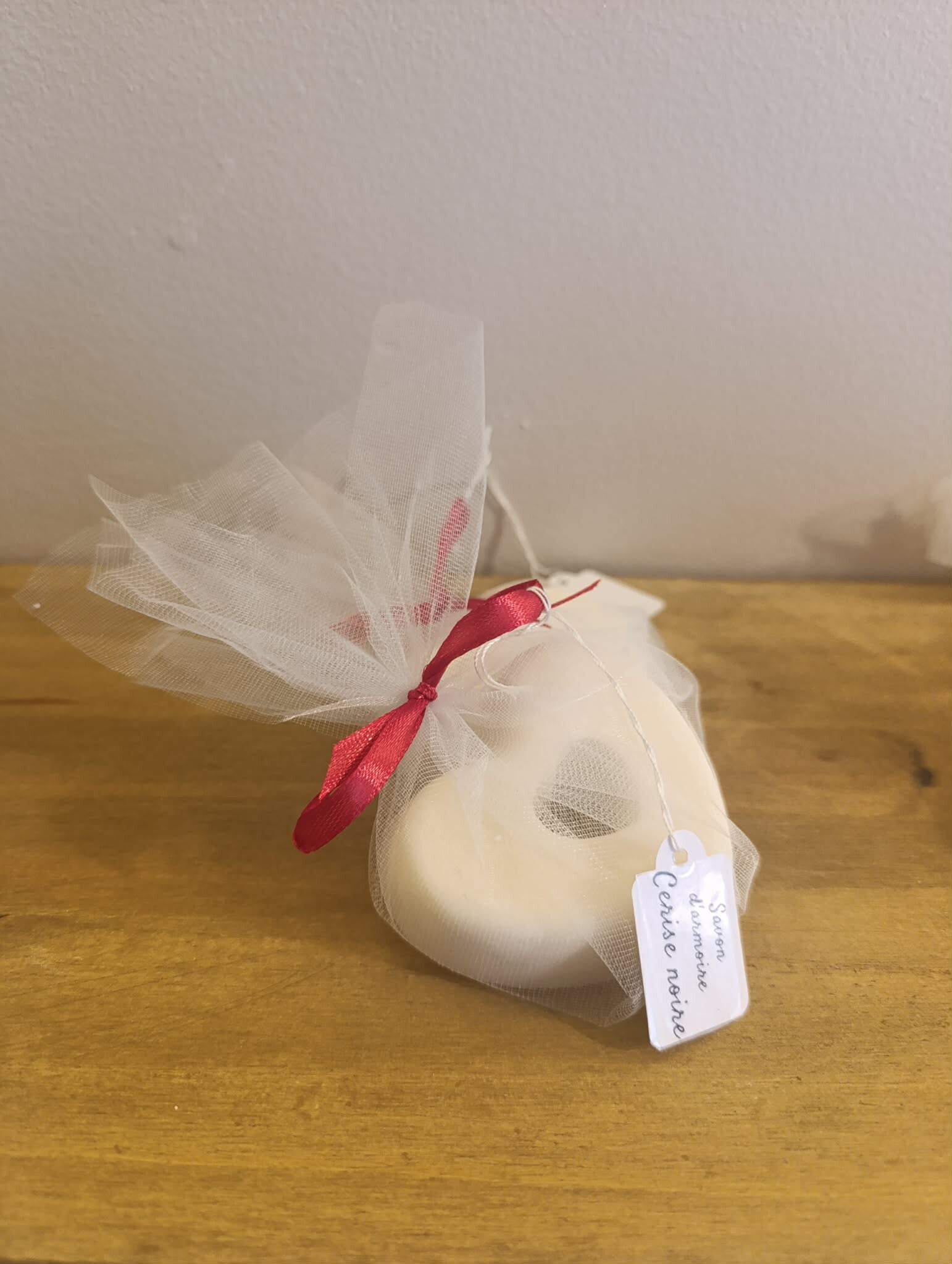 Savon d'armoire cerise noire