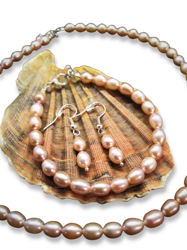 Zestaw biżuterii z różowych, naturalnych pereł słodkowodnych o owalnym kształcie (6–7 mm)