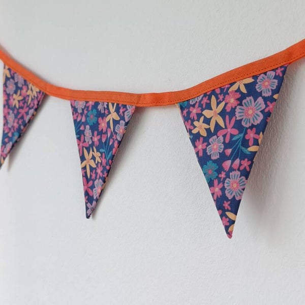 Vlaggenlijn mini 1,5 meter lente bloemen blauw paars oranje