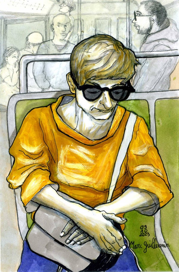 • Femme orange métro