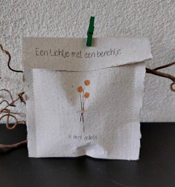 700308 - Lichtje met een berichtje - Je bent geliefd